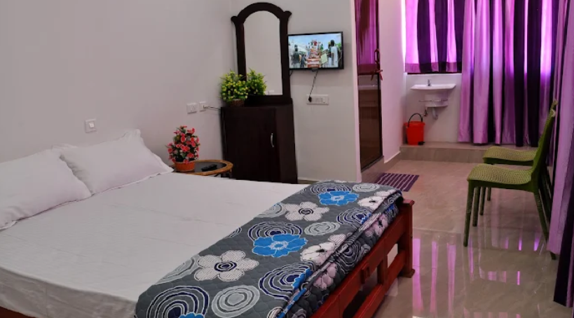 1 x DELUXE ROOM